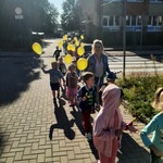 Dzień przedszkolaka- dzieci z balonami