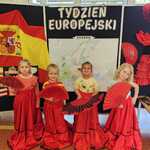Tydzień europejski w przedszkolu- dzieci w przebraniu