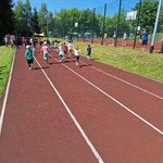 Sprintem do maratonu - dzieci na bieżni 