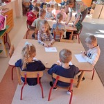 Dzień Chleba - dzieci formują pieczywo z masy solnej