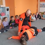 Spotkanie z ratownikami medycznymi - ułożenie w pozycji bocznej bezpiecznej