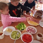 Dzień zdrowej kanapki- grupa Pszczółki 