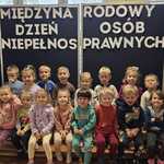 Międzynarodowy Dzień Osób Niepełnosprawnych- grupa Żabki 