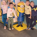 Fabryka Misia - dzieci z minionkiem