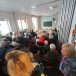 Podlaskie Centrum Psychogeriatrii - seniorzy oglądają przedstawienie