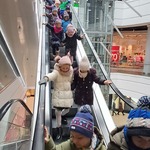 Wycieczka do kina - na ruchomych schodach