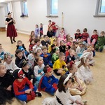 Bal karnawałowy - dzieci na balu