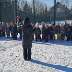Zimowa Olimpiada - dzieci przez olimpiadą