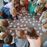 Międzynarodowy Dzień Matematyki- dzieci na dywanie