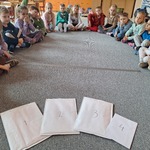 Międzynarodowy Dzień Matematyki- dzieci na dywanie