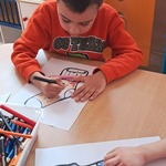 Dzień kolorowej skarpetki - dziecko projektuje skarpetkę