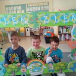 Eko tydzień w naszym przedszkolu- dzieci w fotobudce
