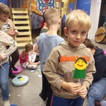 Centrum Edukacji Muzeum Wojska w Białymstoku - chłopiec z pacynką