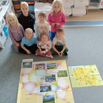 Kultura i język - dzieci podczas zajęć z mapą Polski