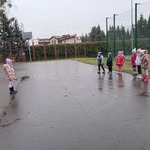 Kultura i język - podczas zabaw w obrębie tematu Nauka ludowych zabaw