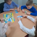 Język i kultura - dzieci układają puzzle z zabytkami Białegostoku