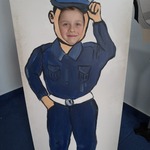 W Komisariacie Młodego Policjanta - dziecko w fotobudce