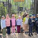 Pszczółki poznają mieszkańców Akcent ZOO - dzieci podczas zwiedzania