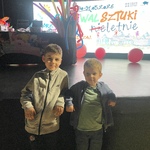 Festiwal sztuki (nie)letnie!- dzieci przy scenie