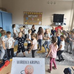 Dzień kropki w naszym przedszkolu- zabawy ruchowe