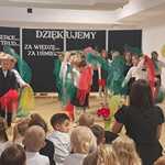 Dzień Edukacji Narodowej - występ grupy Smerfy