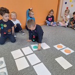 Dzień kropki w grupie Tygryski- gra Memo