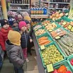 Poznajemy warzywa i owoce- wyjście do pobliskiego sklepu